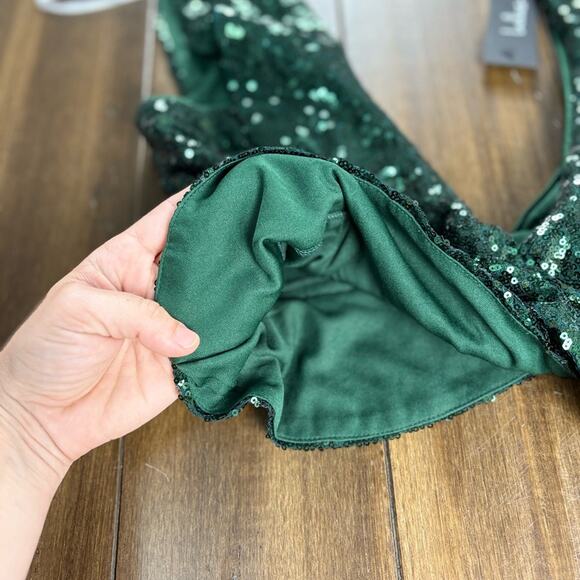 NWT Lulu's Green Sequin Deep V Neck Tank Crop Top Ruffle Hem Sleeveless Bralette - Picture 7 of 13